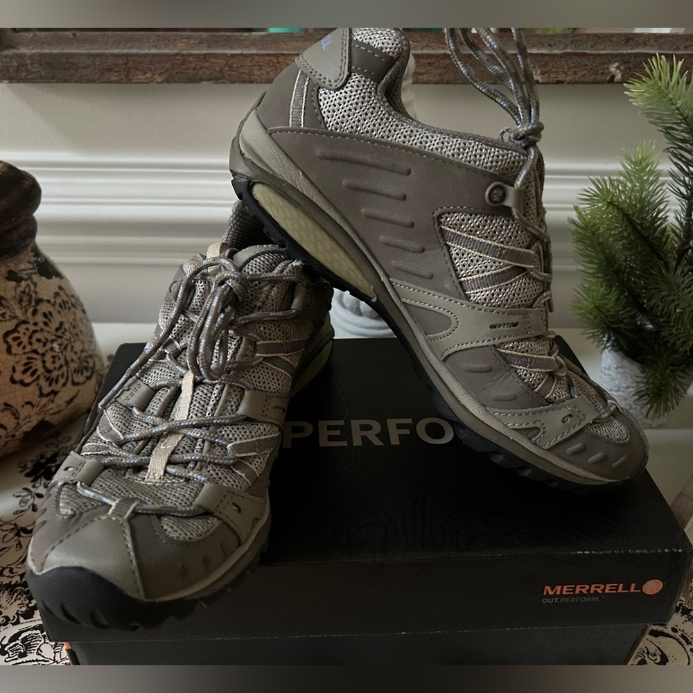 Merrell Siren Sport 2 Like New Size 8.5